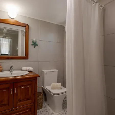 Penzion Thires Vasilikí